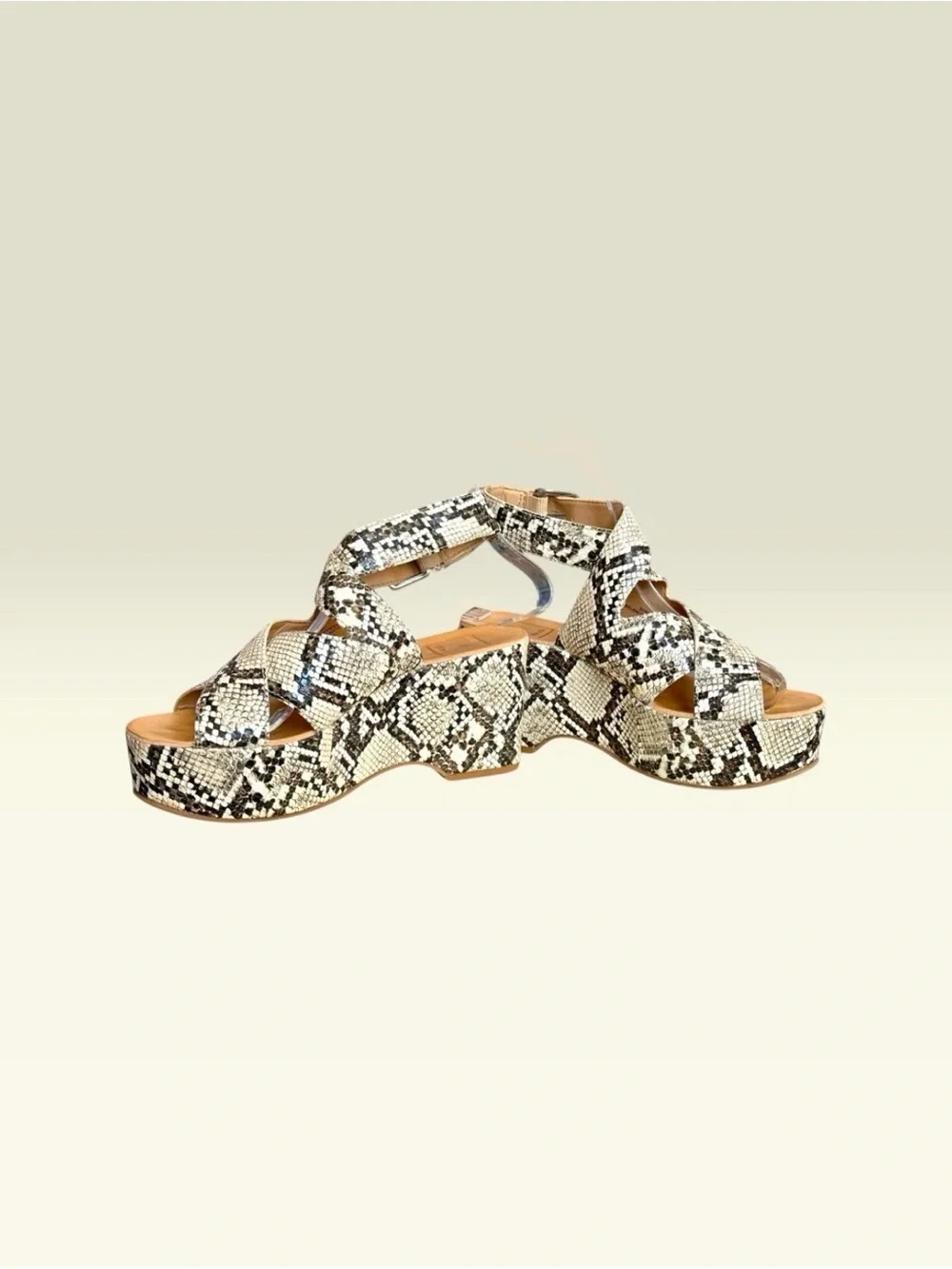Dolce Vita chunky platform
